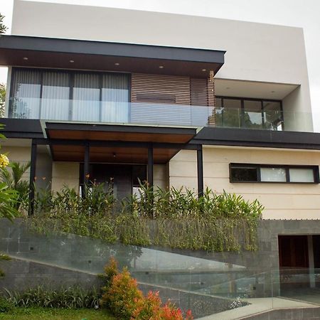 Villa Dago Pakar Бандунг Экстерьер фото